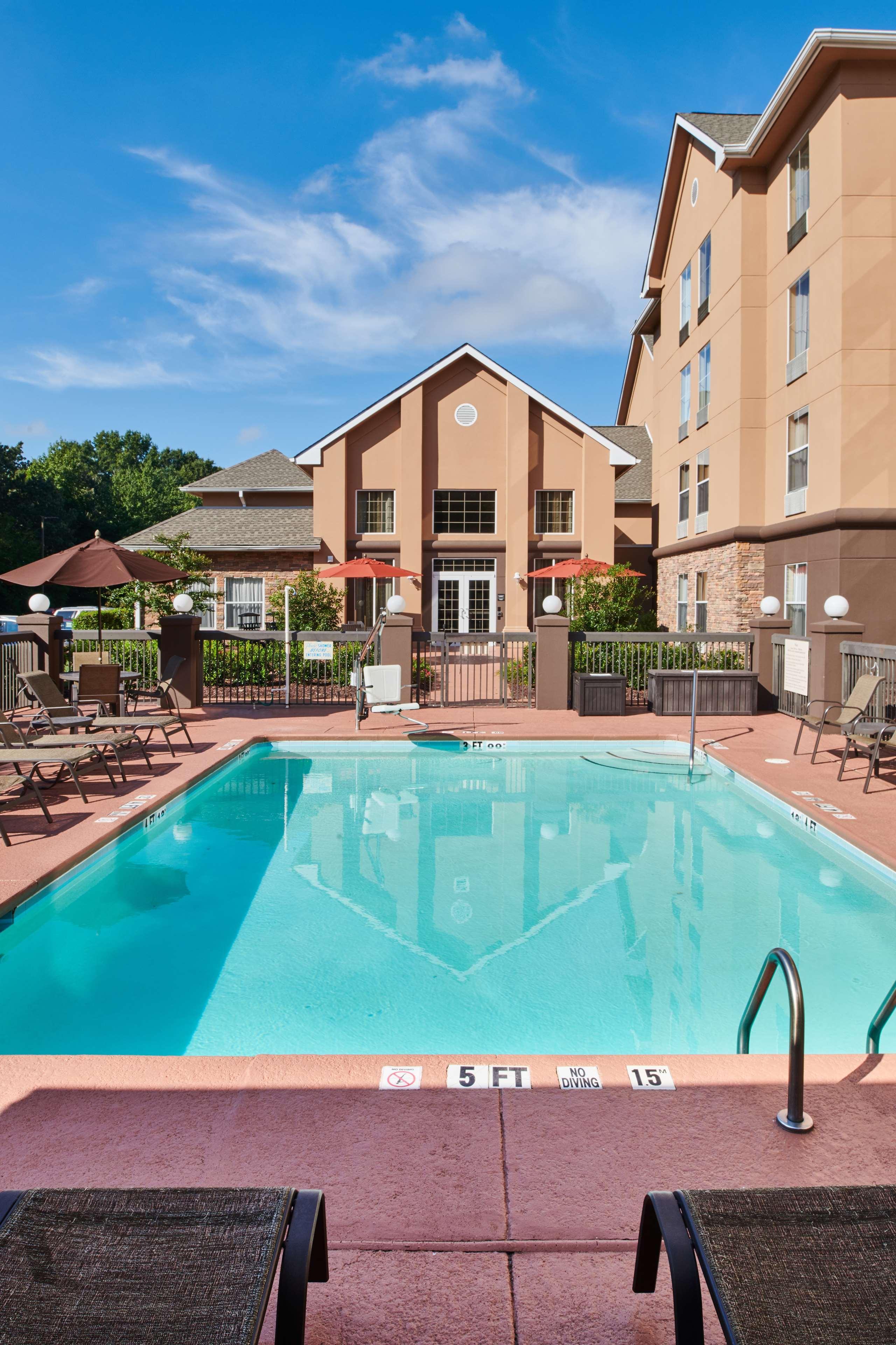 Hampton Inn & Suites Chapel Hill/Durham Экстерьер фото