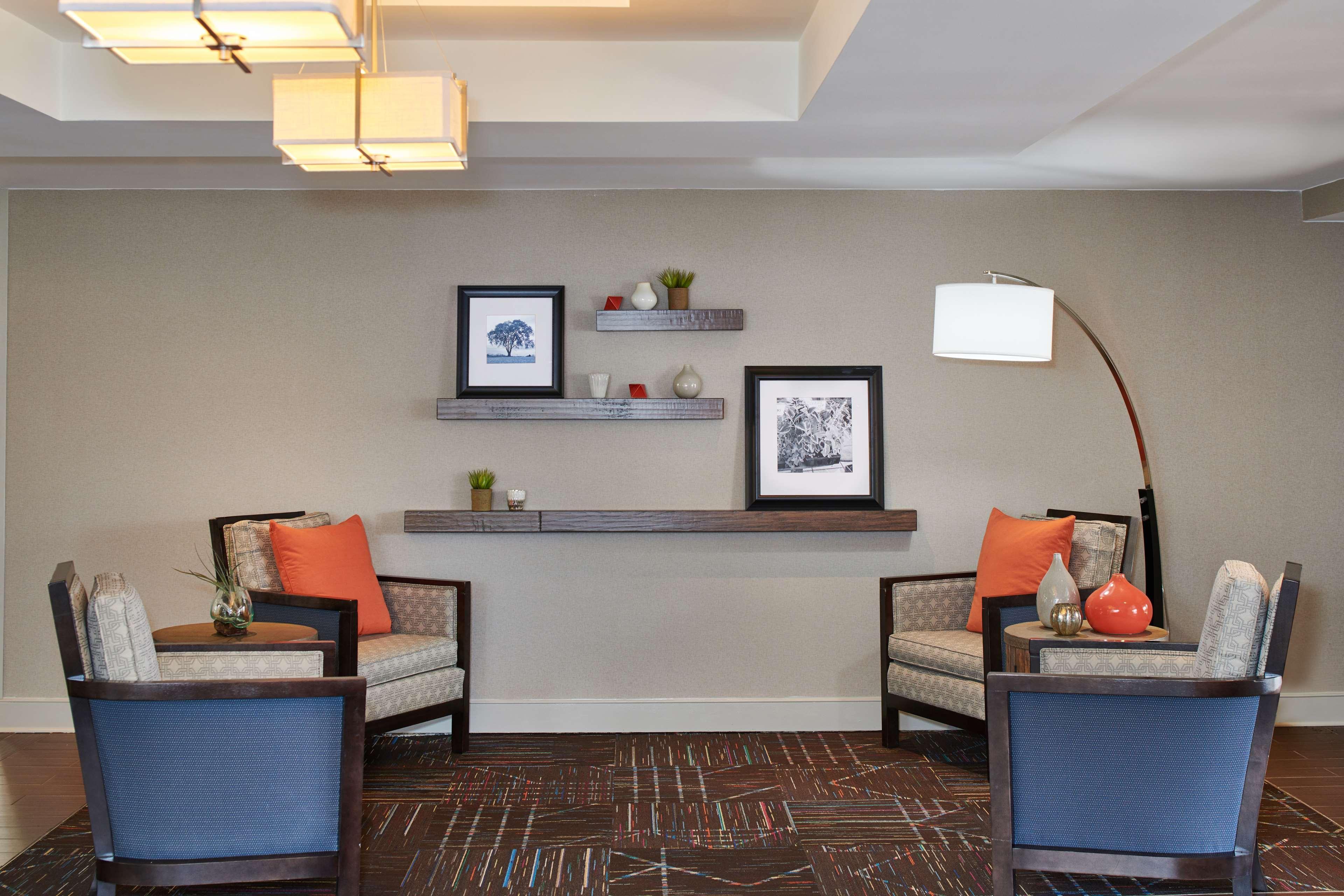 Hampton Inn & Suites Chapel Hill/Durham Экстерьер фото