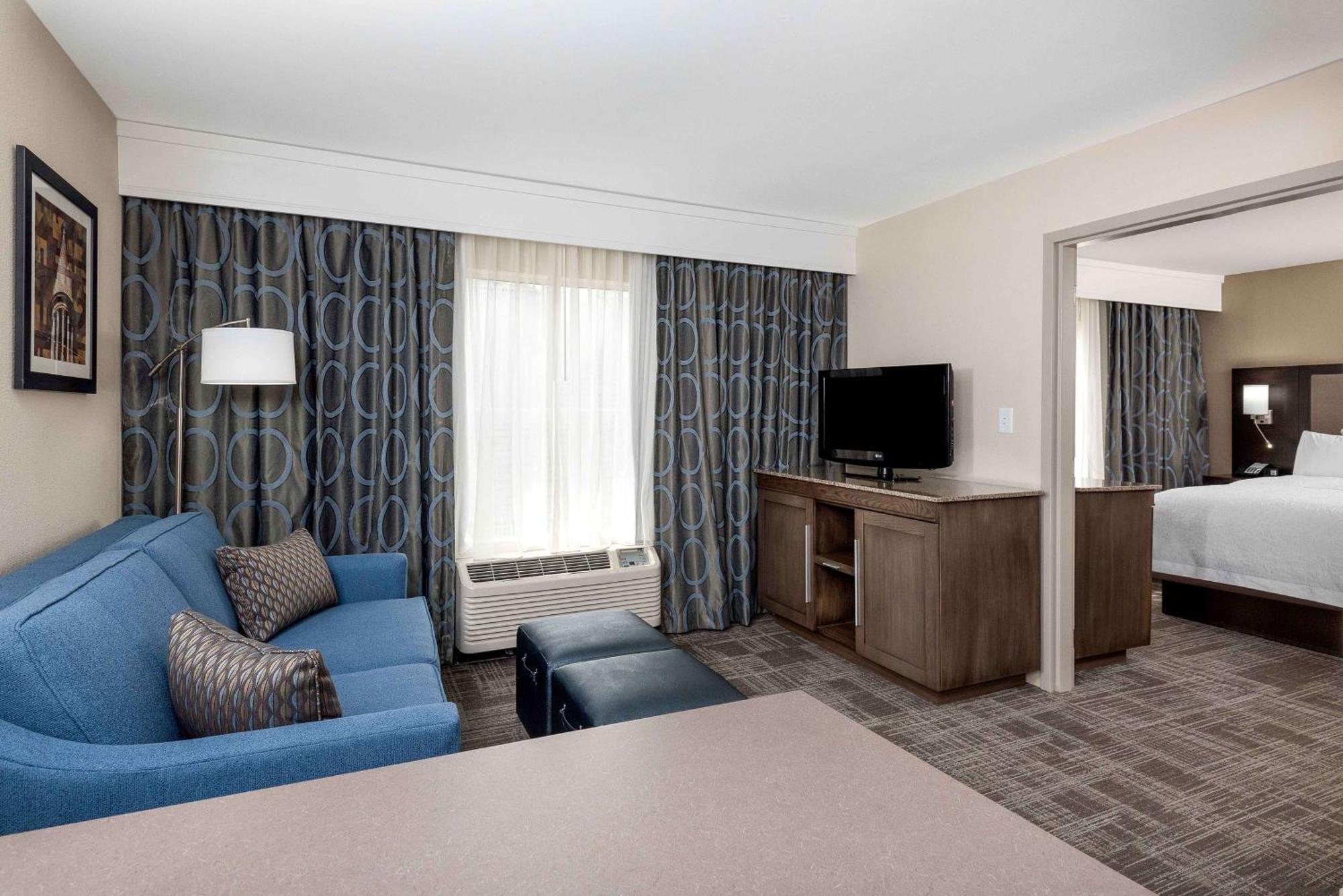 Hampton Inn & Suites Chapel Hill/Durham Экстерьер фото