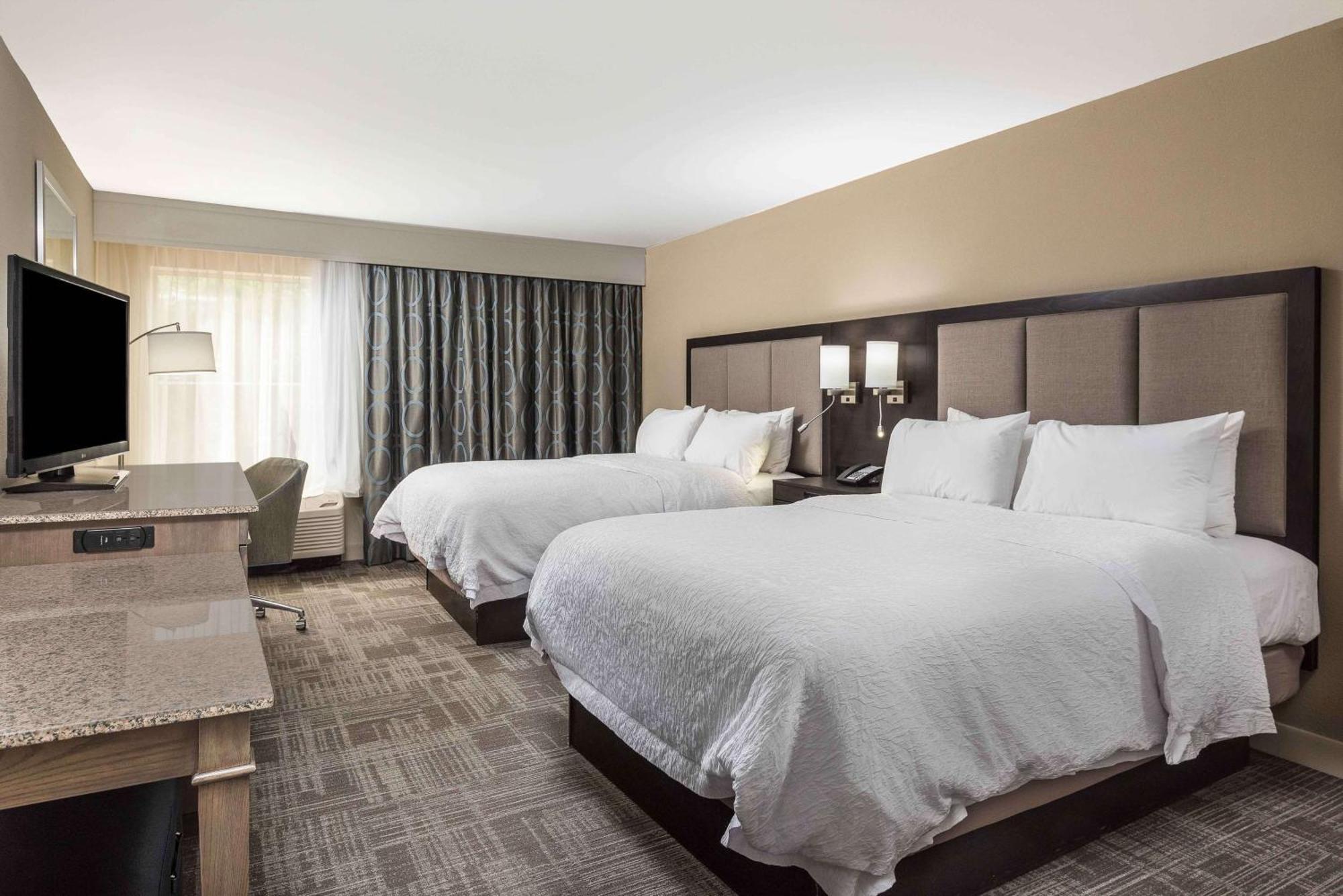 Hampton Inn & Suites Chapel Hill/Durham Экстерьер фото
