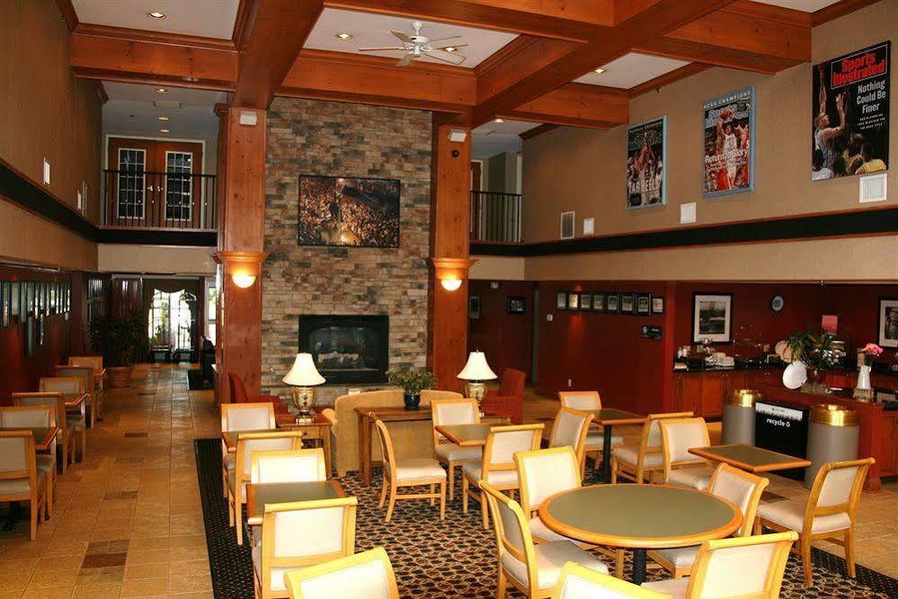 Hampton Inn & Suites Chapel Hill/Durham Ресторан фото
